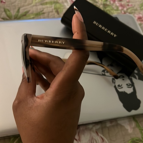 Burberry Cat Eye Light Tortoise Sunglasses - Picture 4 of 4